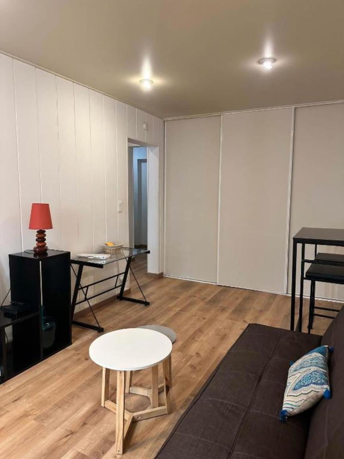 Bosio Raoul - And Steps Away From The Sea Appartement Nice